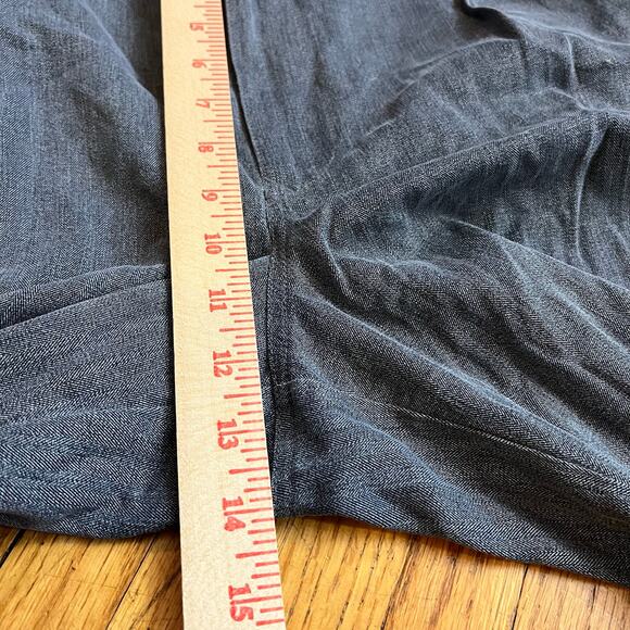 Tommy Bahama Shorts Mens 38 Gray Pleated Silk Beach Outdoor Activewear - Picture 7 of 9